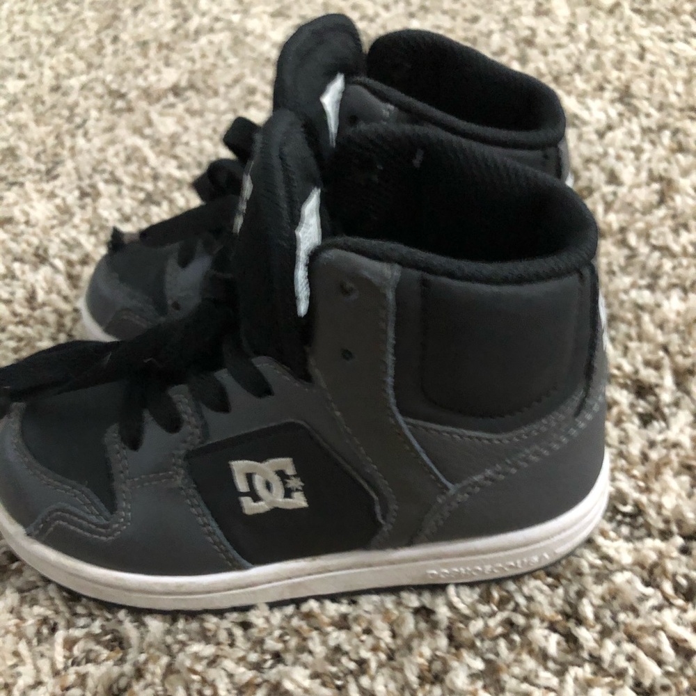 High top toddler DC